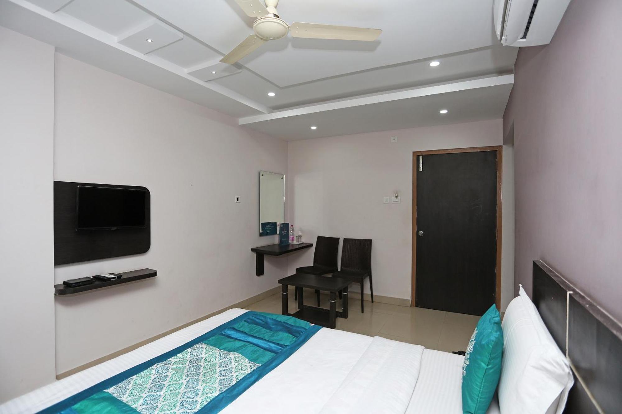 OYO 6076 Subudhi's Inn Puri Bagian luar foto