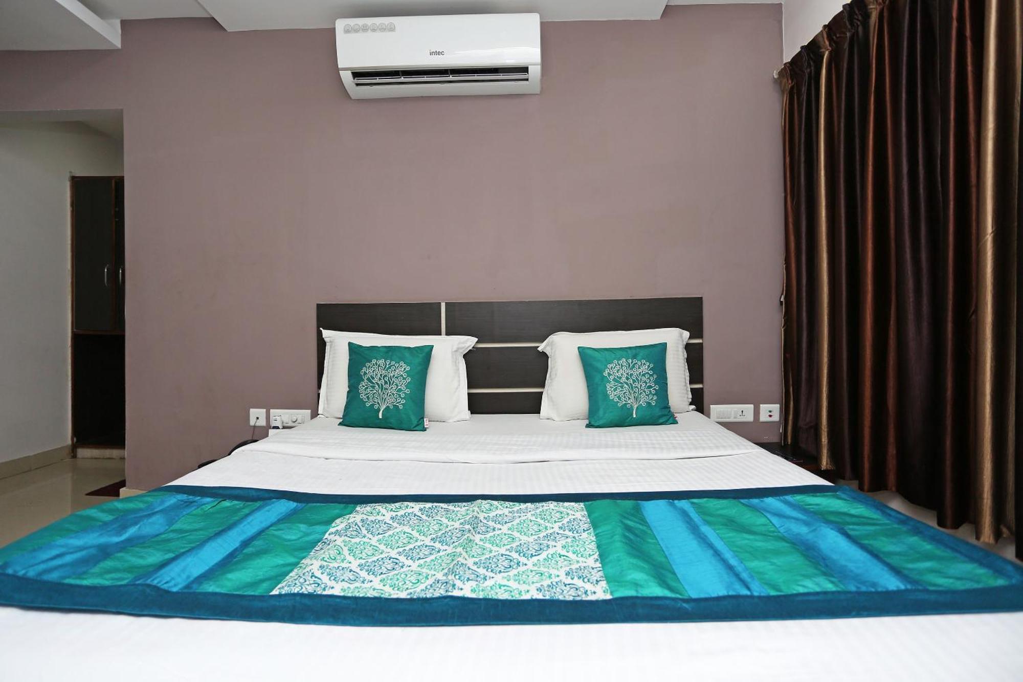 OYO 6076 Subudhi's Inn Puri Bagian luar foto