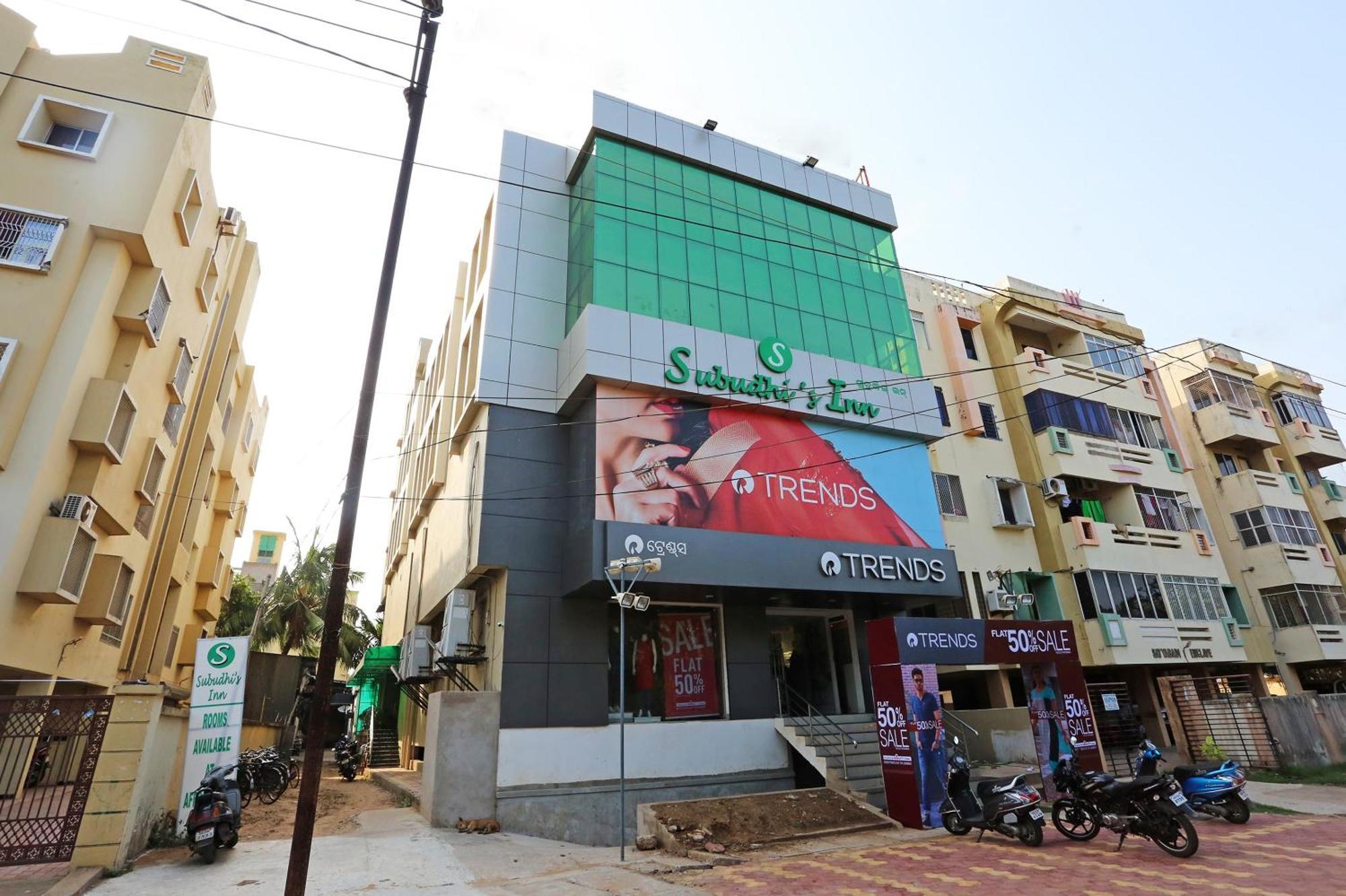 OYO 6076 Subudhi's Inn Puri Bagian luar foto