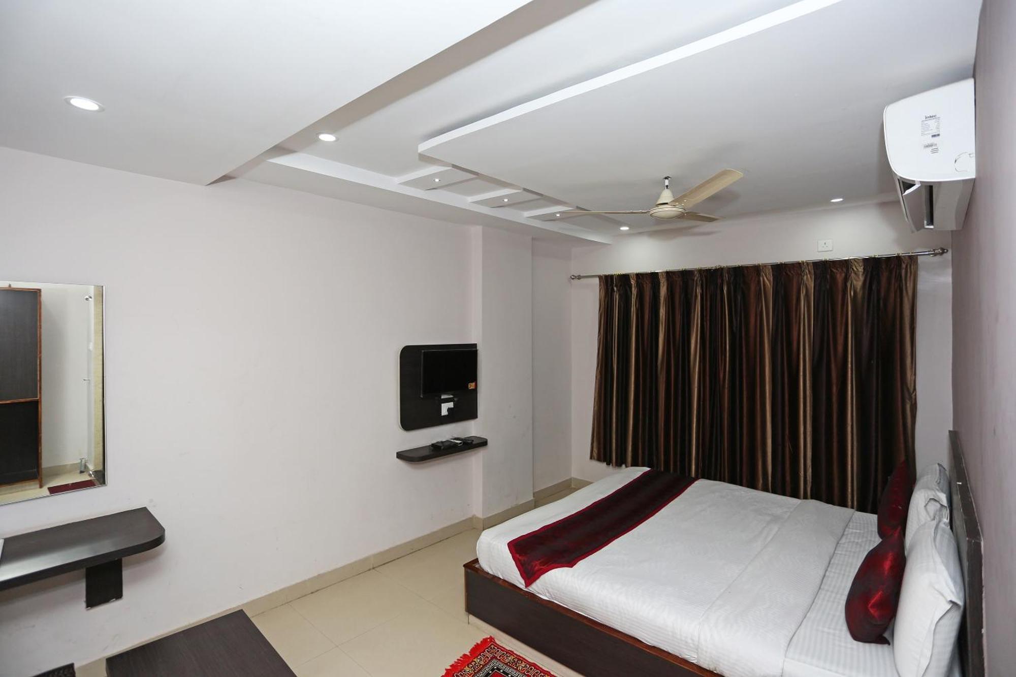 OYO 6076 Subudhi's Inn Puri Bagian luar foto